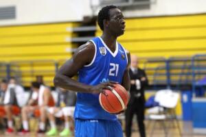 Ablaye Mbaye, pívot senegalés del Melilla Baloncesto