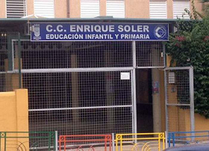 Fachada del Colegio Enrique Soler