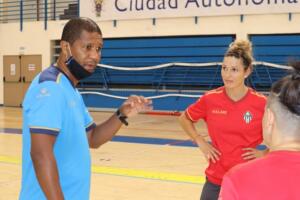 Santos, junto a María Soto, que ha entrado en la convocatoria