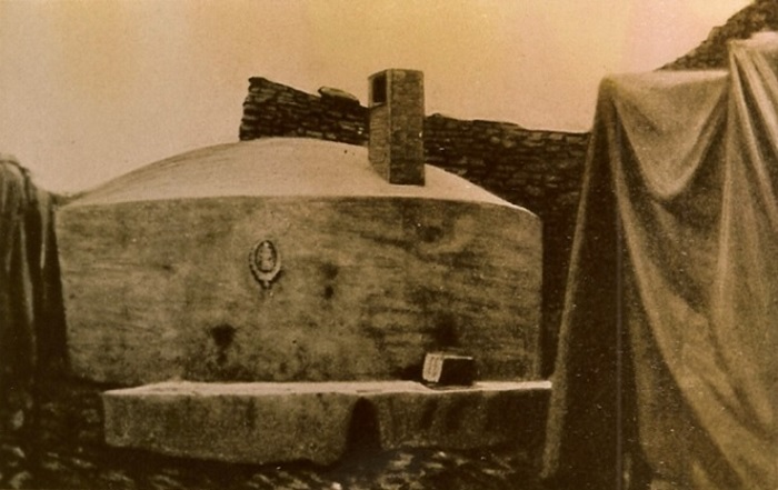 Depósito de agua en “Benítez”. Foto La Guerre Du Rif et la Tache de Taza. 1925-26. Henry Clérisse. 1927