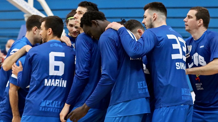 Los jugadores del Melilla Sport Capital Baloncesto, concienciados en lograr el triunfo ante el equipo ilerdense
