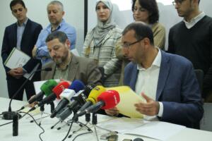 Mustafa Aberchán de CPM, Mohamed Alí de Caballas y Fatima Hamed de MDyC de Ceuta se han unido para presentar cinco preguntas a través de Compromis