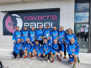 Los jugadores melillenses formando en tierras navarras