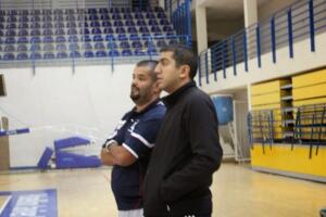 El presidente del Club Voleibol Melilla, junto a su entrenador