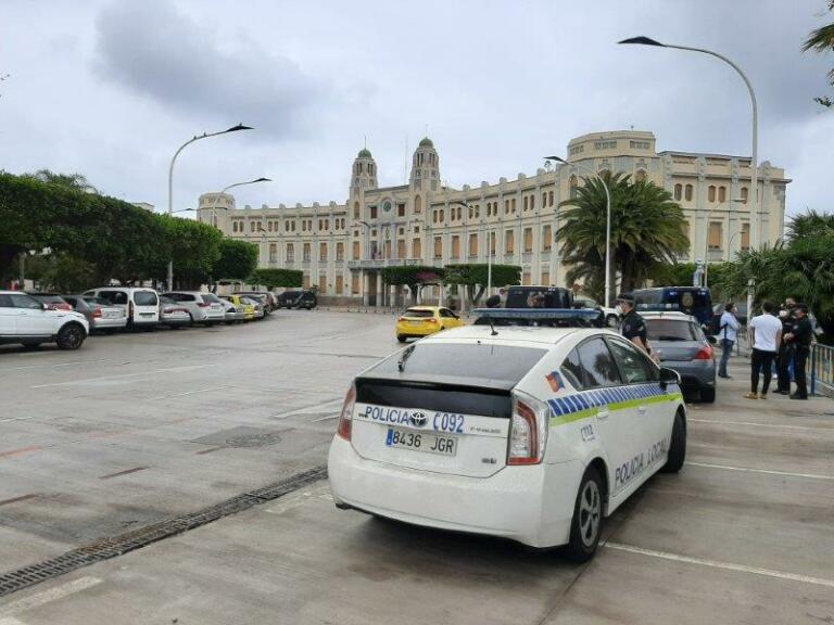 Algunas personas fueron a la Plaza de España pero estuvieron dispersas