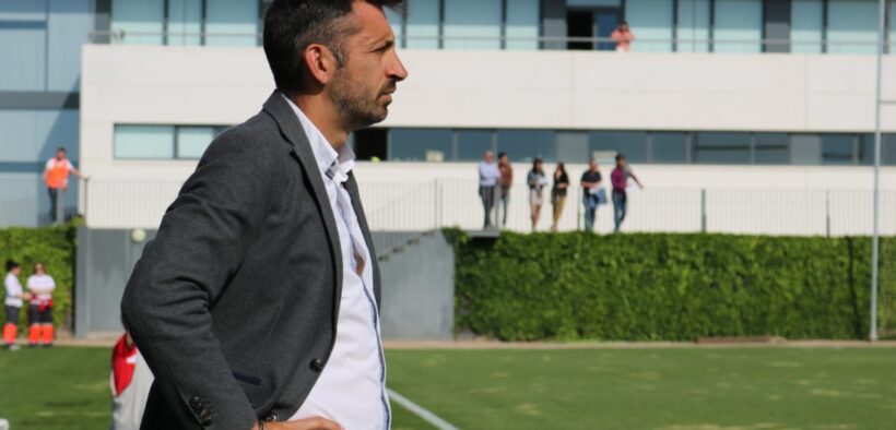 Manolo Herrero, entrenador de la U.D. Melilla.
