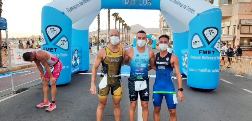 Foto de los ganadores del Acuatlón Melilla