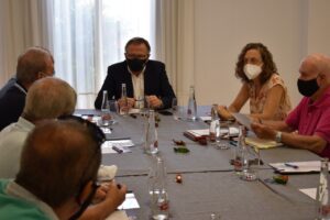 reencuentro entre el presidente de la Ciudad y los representantes de las Casas Regionales en Melilla