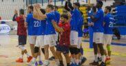 Los jugadores del Club Voleibol Melilla celebran su clasificación para la Copa del Rey