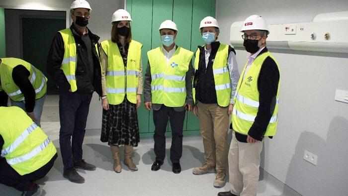 María José Gémar, en su visita a las obras al Hospital de Melilla