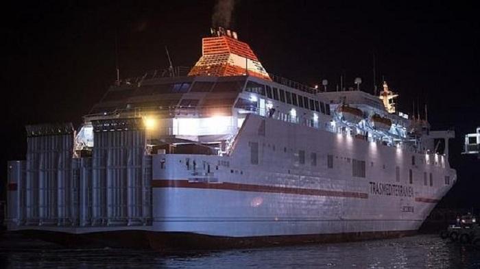 Los hechos ocurrieron en el ferry de Trasmediterránea cuando el barco llevaba media hora de travesía