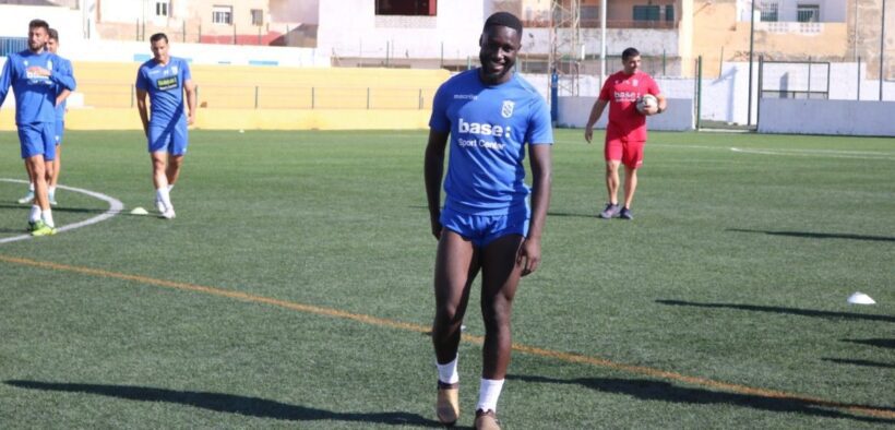 Baba Cissé, jugador de la U.D. Melilla