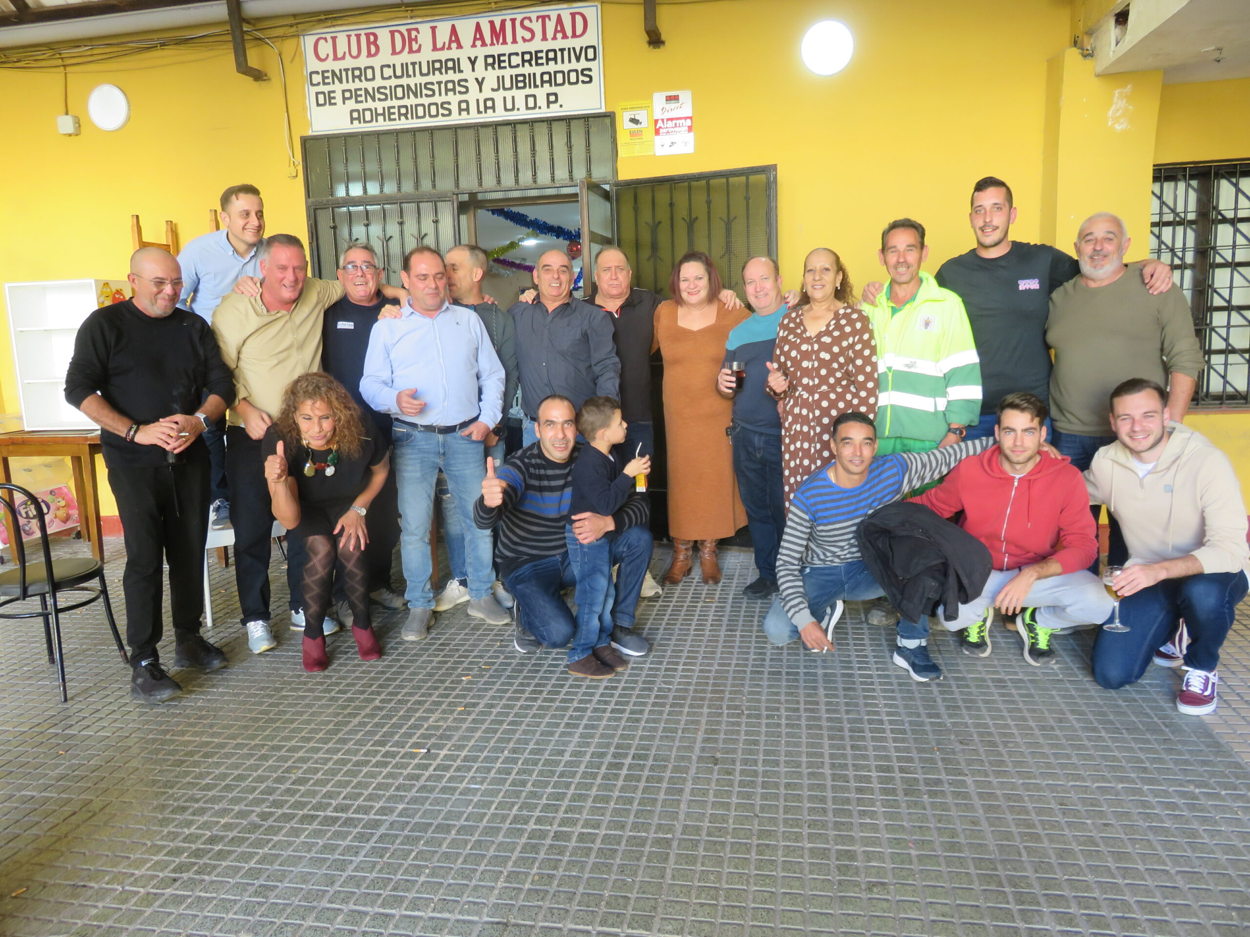 El Club de Jubilados y Pensionistas “La Amistad” rinde homenaje a los  trabajadores de la limpieza de Melilla - MelillaHoy