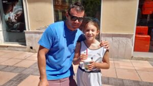 Manu (izquierda) Manu (izquierda)