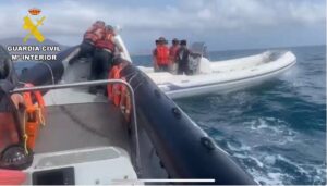 Almería. Sucesos. Detenidas cuatro personas en los acantilados de Aguadú en Melilla por el robo de una embarcación