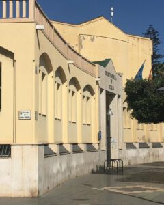 Fadela Biblioteca Pública