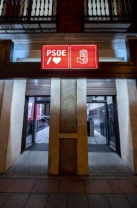 El PSOE avanza que investigará contratos de la Xunta con la familia de Feijóo y comisiones de la pareja de Ayuso
