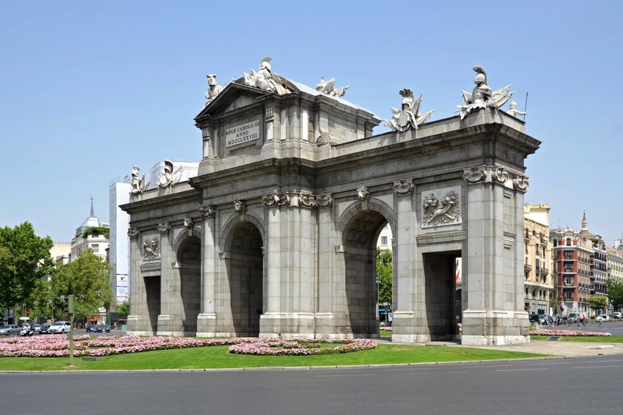 Puerta de Alcala turismo Madrid 2024 Puerta de Alcala turismo Madrid 2024