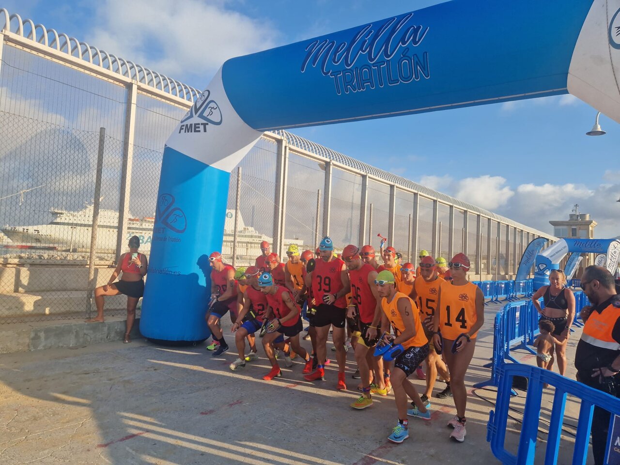 La Federación Melillense de Triatlón celebra este sábado el II Swimrun ...