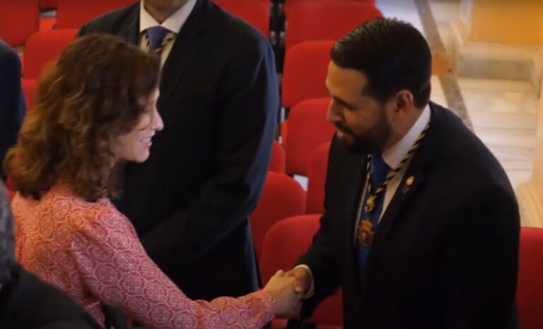 ayuso y azmani