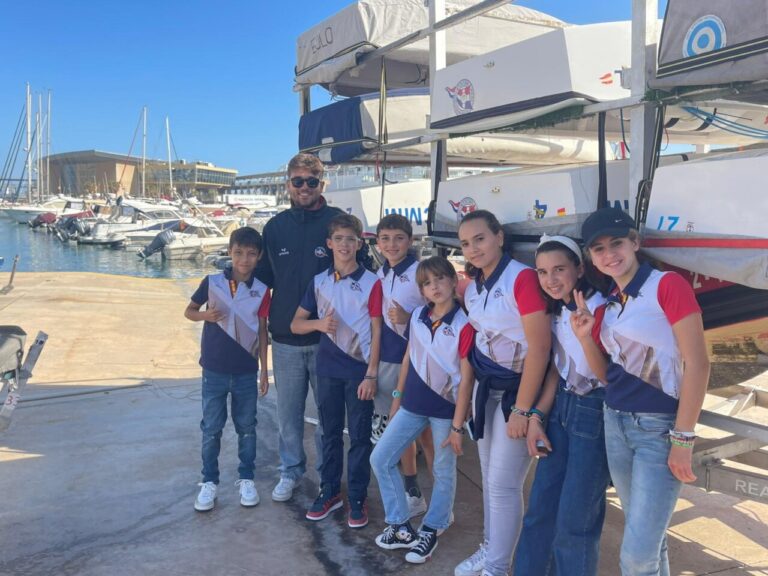 EQUIPO REGATA CLUB MARITIMO