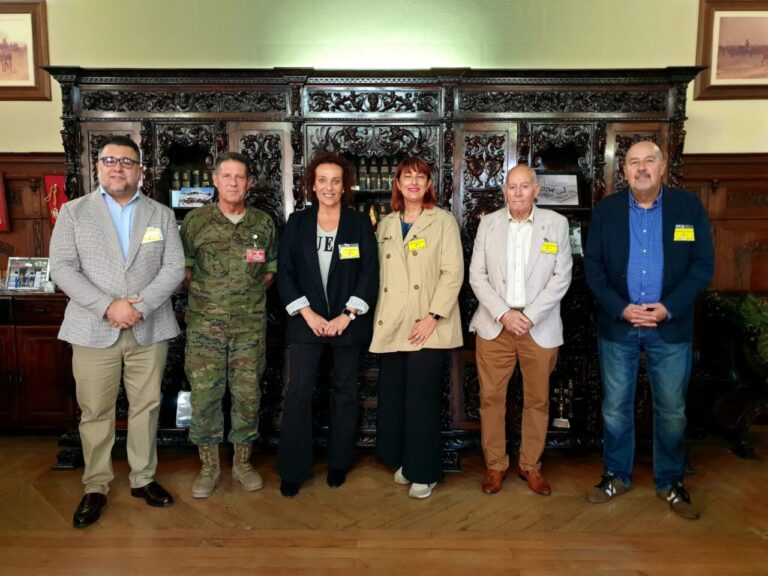 casa de ceuta con comandante general