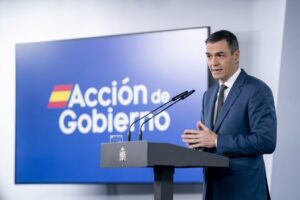 El Gobierno adelanta al lunes el Consejo de Ministros para que pueda presidirlo Sánchez antes de viajar a la COP29