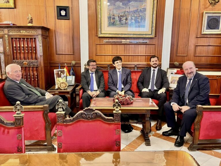 20241216 Fotografía Visita presidente Puertos del Estado a CAM AP