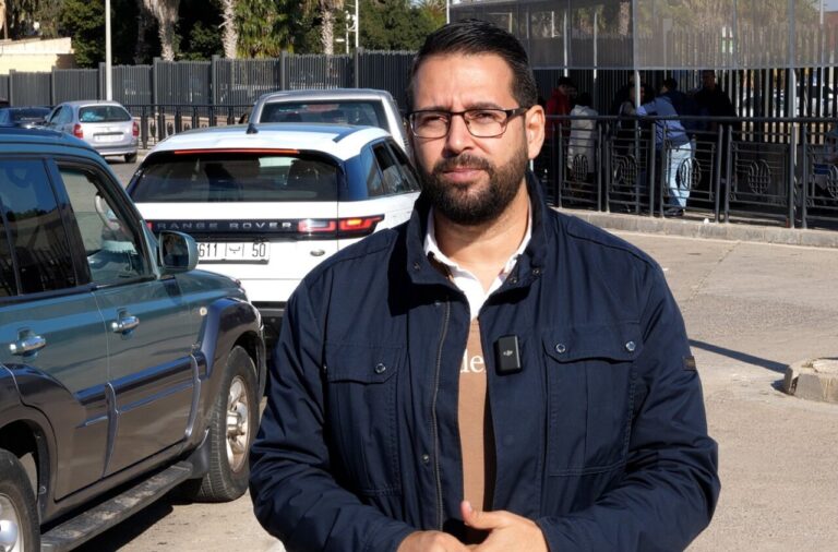 Amin Azmani en la frontera