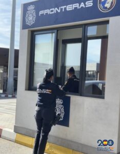 Policía nacional frontera