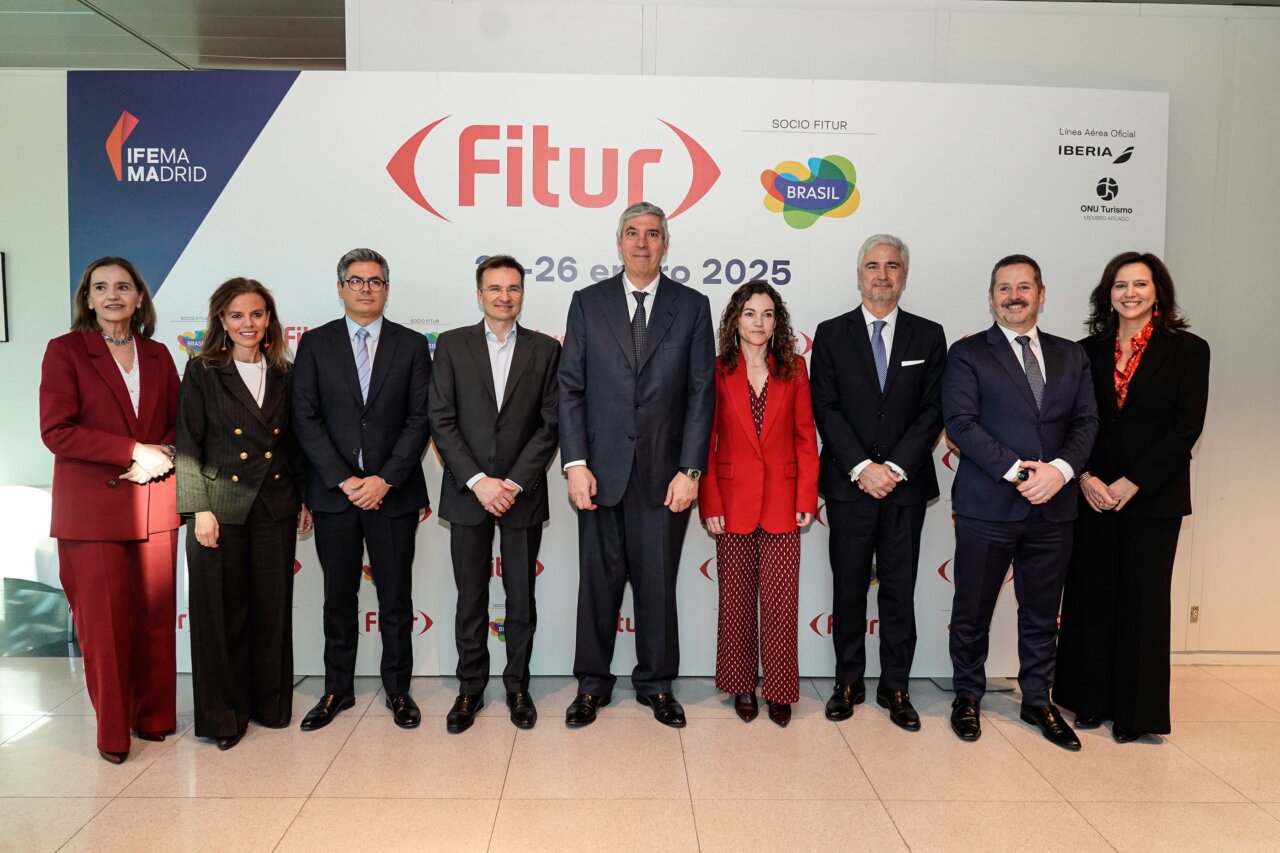 Presentacion FITUR 2025 01