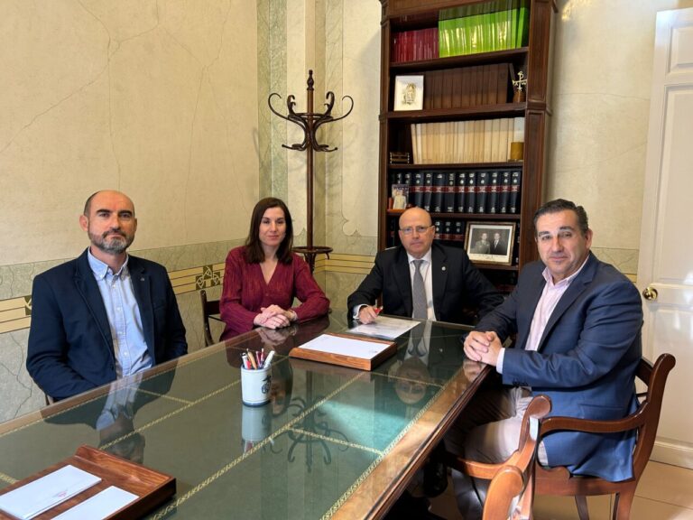 CSIF FIRMA CON BUFETE IMBRODA (1)