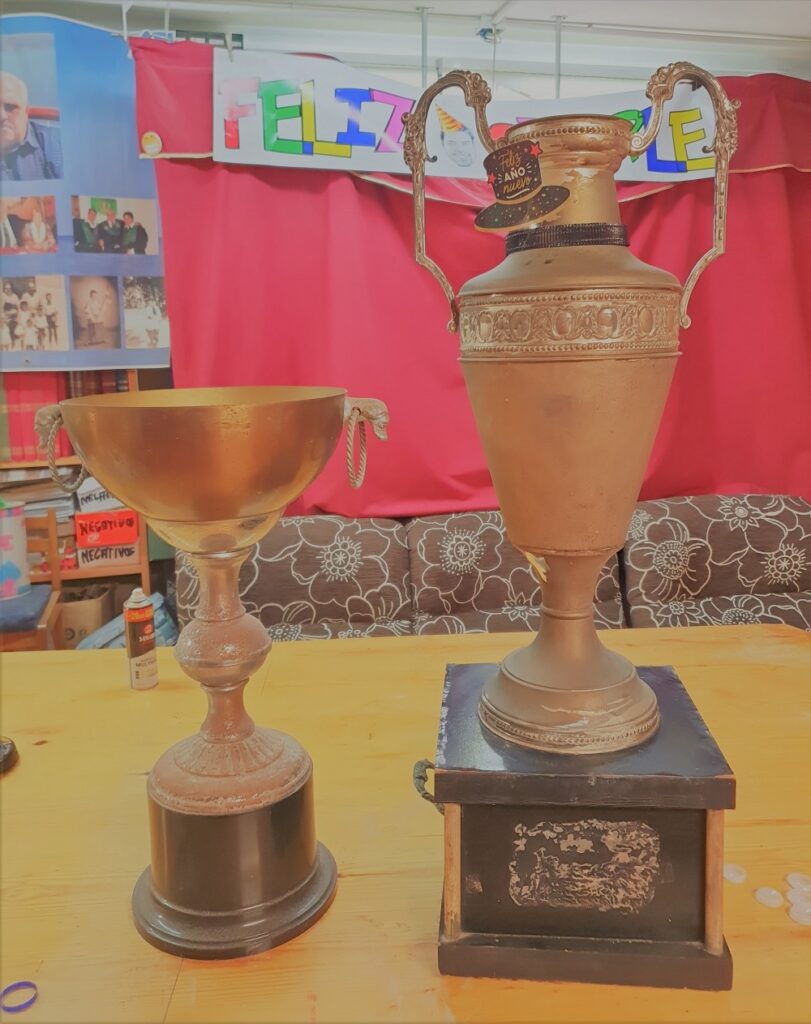 Las 2 copas del Trofeo de Verano conquistadas por el equipo de Juan Lucas