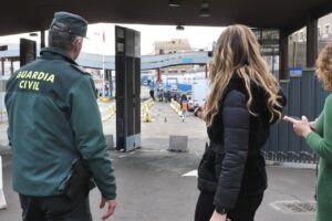 SABRINA EN LA ADUANA COMERCIAL