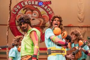 chirigota los enganchaos