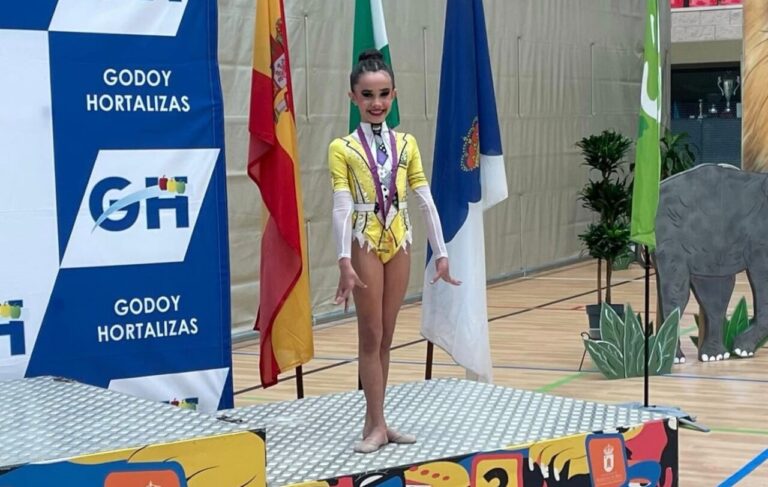 mia navarrete en roquetas copia