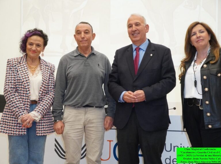 El Coronel Jesus, junto a Farid Mohamed colaborador del Melilla Hoy