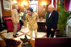 José María Aznar y Ana Botella en el despacho del presidente de Melilla Juan José Imbroda