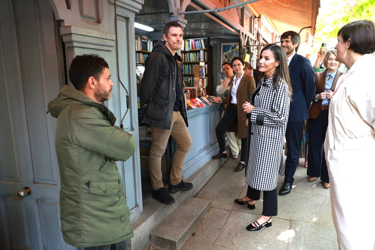 Cuesta de Moyano centenario 2025 Letizia 06