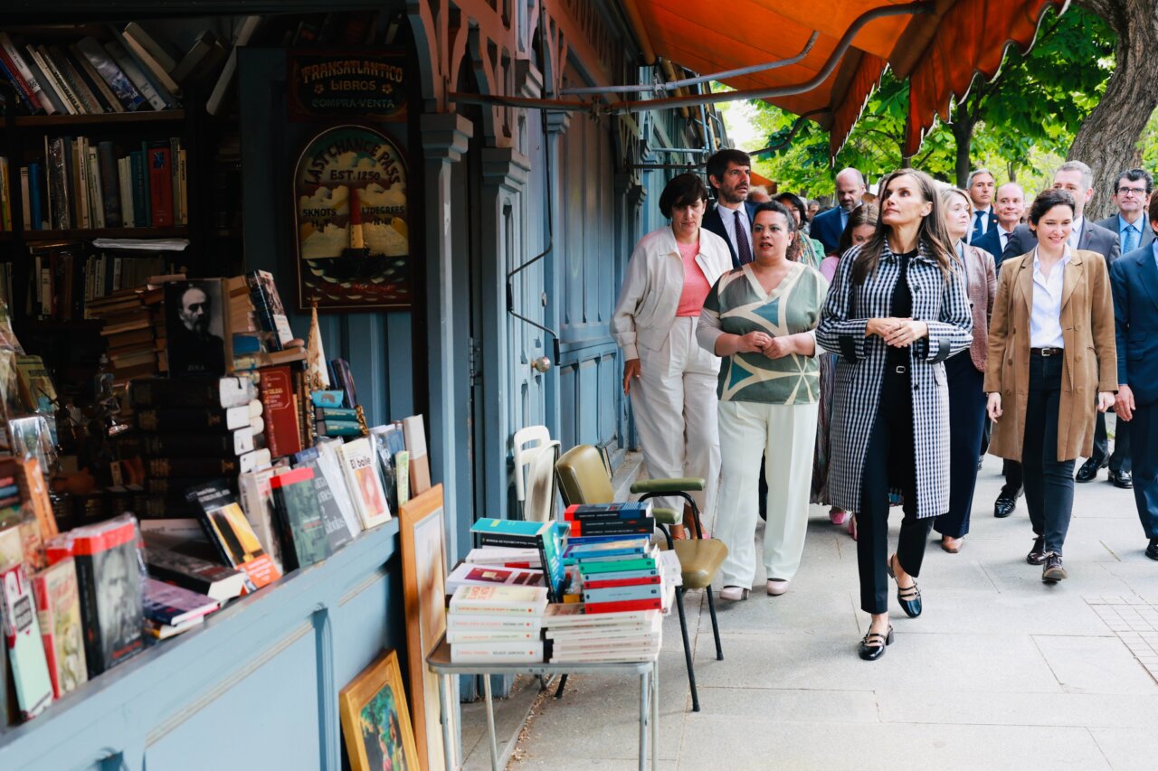 Cuesta de Moyano centenario 2025 Letizia 11