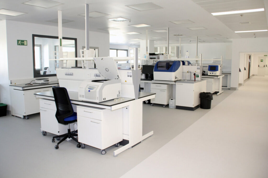 20250601 HUME Laboratorio 6058