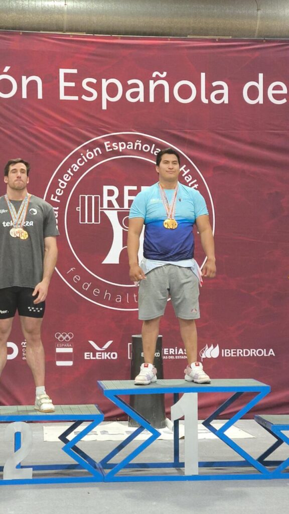 CARLOS GARCIA 2 MEDALLAS DE ORO Y UNA PLATA EN EL ABSOLUTO