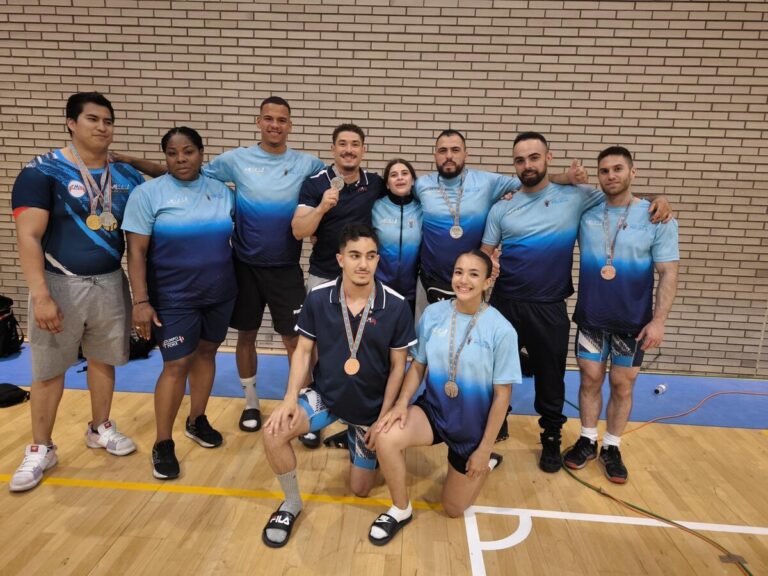 FOTO DE EQUIPO OLIMPO FENIX ENE L ABSOLUTO