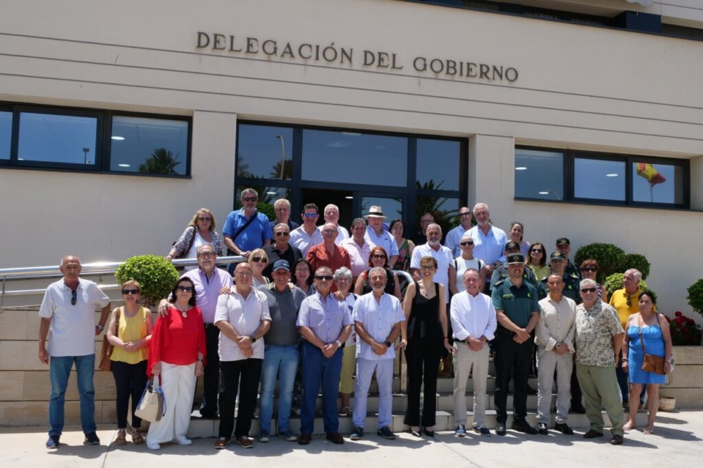 sabrina con guardai civiles