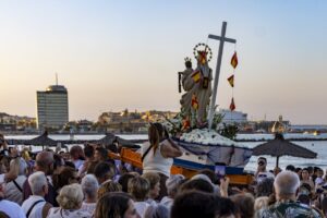 FOTO EDITORIAL VIRGEN DEL CARMEN