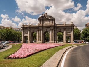 Paisaje de la Luz 2025 plaza independencia puerta Alcala