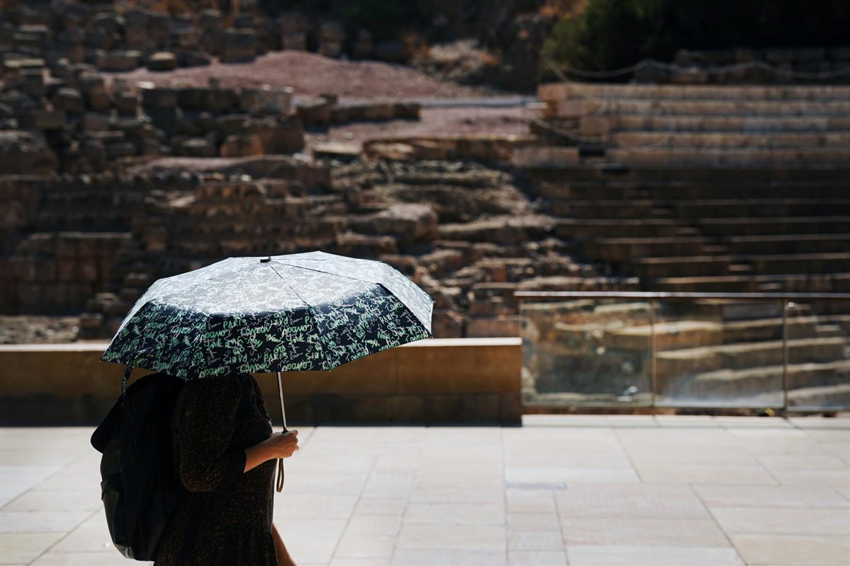 AEMET avanza una ola de calor desde el domingo al martes en suroccidente y centro peninsular, con máximas de hasta 42ºC AEMET avanza una ola de calor desde el domingo al martes en suroccidente y centro peninsular, con máximas de hasta 42ºC