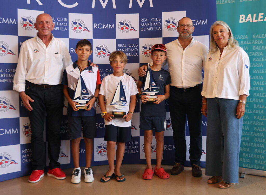 TROFEO optimist sub11 masculino podio