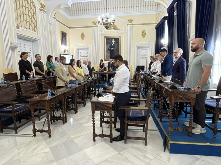 Asamblea minuto silencio