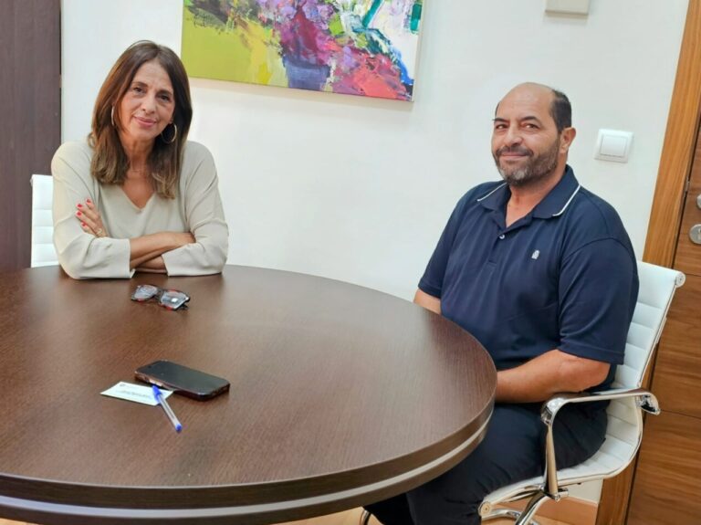 El delegado de la CIE en Melilla Amaruch Mohamedi y la consejera de Cultura, Fadela Mohatar